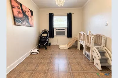1119 N East, Edna, TX 77957 - Photo 11