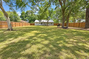 1119 N E, Edna, TX 77957 - Photo 19