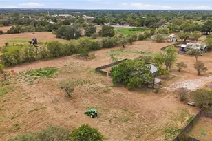 2030 Dreyer Ln, Gonzales, TX 78629 - Photo 35