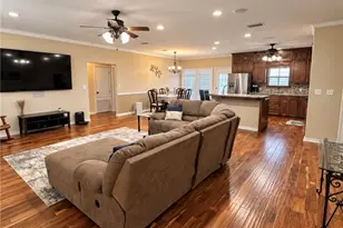 1733 Co Rd 376, Shiner, TX 77984 - Photo 9