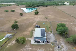 1733 Co Rd 376, Shiner, TX 77984 - Photo 35