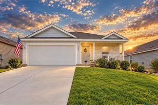 913 Riviera Ct, Seguin, TX 78155 - Photo 1
