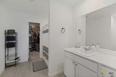 913 Riviera Court, Seguin, TX 78155 - Photo 15