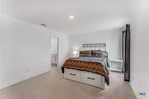 913 Riviera Ct, Seguin, TX 78155 - Photo 15