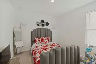 913 Riviera Ct, Seguin, TX 78155 - Photo 19