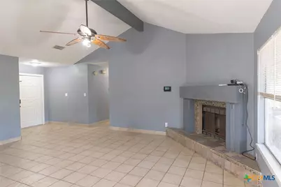 406 Trent Street, Victoria, TX 77905 - Photo 5