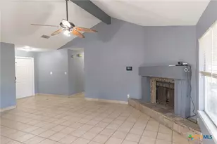 406 Trent St, Victoria, TX 77905 - Photo 5