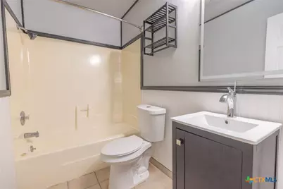 406 Trent Street, Victoria, TX 77905 - Photo 15