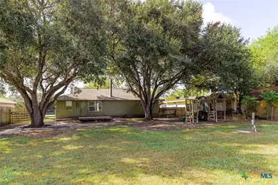 406 Trent Street, Victoria, TX 77905 - Photo 27