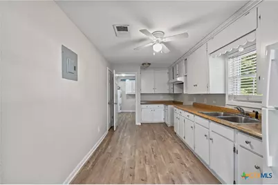607 Hanover Street, Edna, TX 77957 - Photo 19