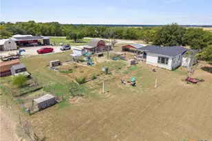 140 Private Rd 801, Lott, TX 76656 - Photo 9