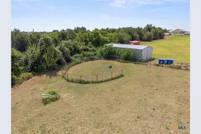 140 Private Road 801, Lott, TX 76656 - Photo 11