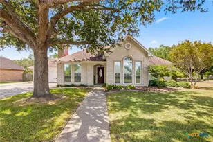 101 Willowbend Dr, Port Lavaca, TX 77979 - Photo 1