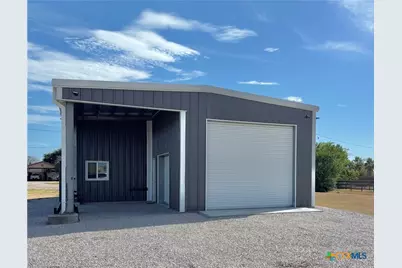 911 Bill Tindall Avenue, Seadrift, TX 77983 - Photo 11