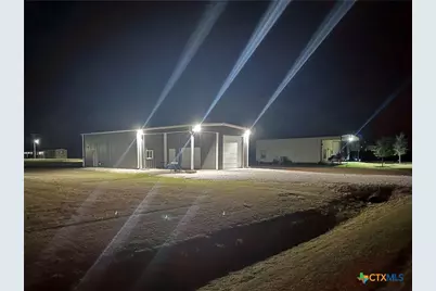 911 Bill Tindall Avenue, Seadrift, TX 77983 - Photo 5