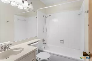 103 Windward Ct, Victoria, TX 77901 - Photo 9