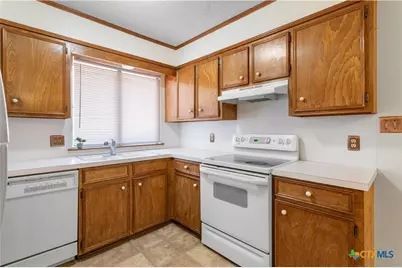 103 Windward Court, Victoria, TX 77901 - Photo 3