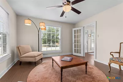 111 N 11th Street, Temple, TX 76501 - Photo 17