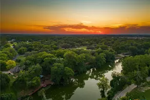 302 Guadalupe River Dr, Seguin, TX 78155 - Photo 47