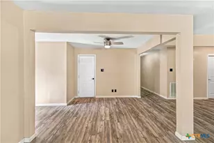 512 Monterrey Dr, Victoria, TX 77904 - Photo 17