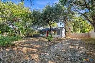 140 E 15th Ave, Belton, TX 76513 - Photo 3