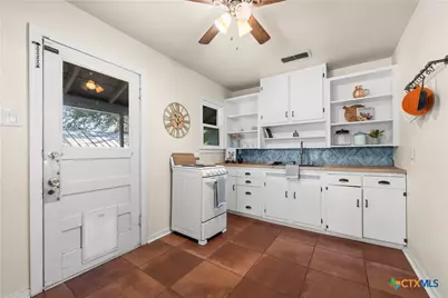 140 E 15th Avenue, Belton, TX 76513 - Photo 11