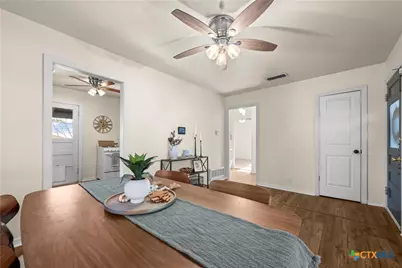 140 E 15th Avenue, Belton, TX 76513 - Photo 9