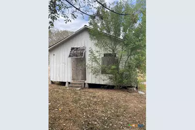 415 W Hamilton St., Cuero, TX 77954 - Photo 3