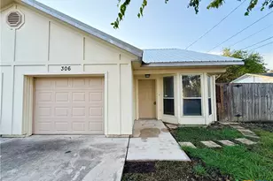 306 Oelkers Dr, New Braunfels, TX 78130 - Photo 1