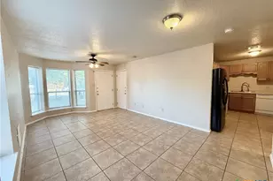 306 Oelkers Dr, New Braunfels, TX 78130 - Photo 5