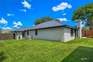 945 Queens Dr, New Braunfels, TX 78130 - Photo 31