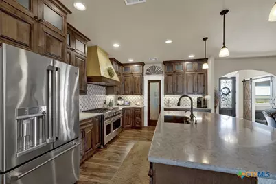 8383 N State Highway 123, Seguin, TX 78155 - Photo 15