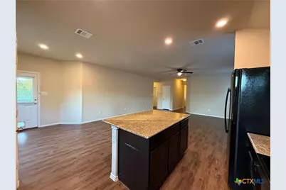 2934 Meadow Ridge, New Braunfels, TX 78130 - Photo 7