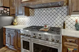 8383 N State Hwy 123, Seguin, TX 78155 - Photo 17