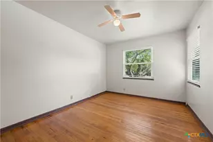 22 Park Ln, Lampasas, TX 76550 - Photo 7