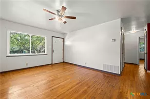 22 Park Ln, Lampasas, TX 76550 - Photo 5