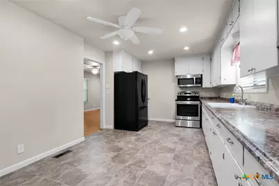818 Mary Boulevard, New Braunfels, TX 78130 - Photo 19