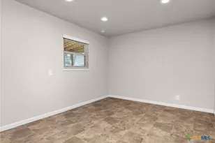818 Mary Blvd, New Braunfels, TX 78130 - Photo 21