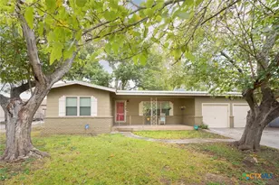 818 Mary Blvd, New Braunfels, TX 78130 - Photo 1