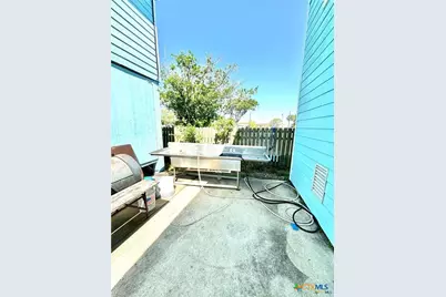 512 W Adams Street, Port O'Connor, TX 77982 - Photo 19
