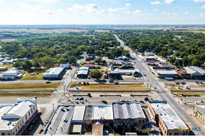 111 E 7th Street, Shiner, TX 77984 - Photo 19