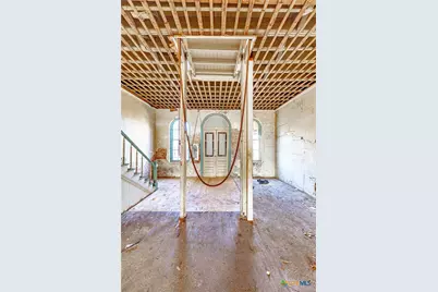 111 E 7th Street, Shiner, TX 77984 - Photo 7