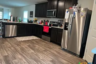 708 Shoal Crk, New Braunfels, TX 78132 - Photo 5