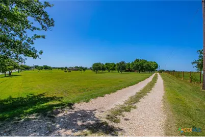 10941 Moffat Road, Temple, TX 76502 - Photo 37