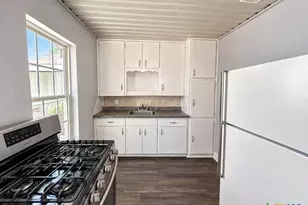 1115 W Main St, Gatesville, TX 76528 - Photo 25