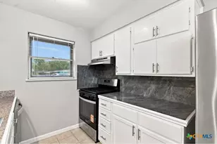 3003 Gayle St, Victoria, TX 77901 - Photo 7
