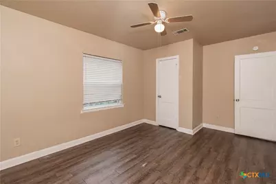214 E Munroe Avenue, Temple, TX 76501 - Photo 9
