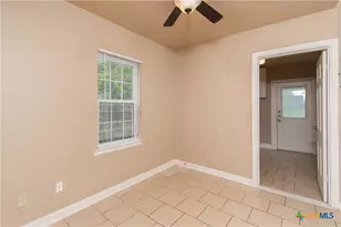 214 E Munroe Ave, Temple, TX 76501 - Photo 5