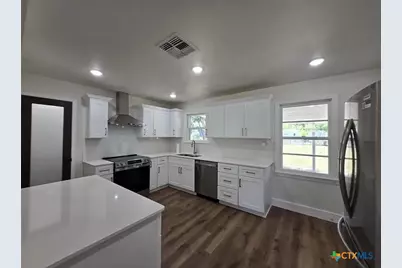 1810 S 49th Street, Temple, TX 76504 - Photo 5
