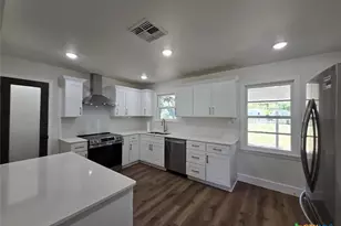 1810 S 49th St, Temple, TX 76504 - Photo 5